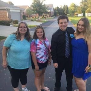 Meet your Posher, Ashley